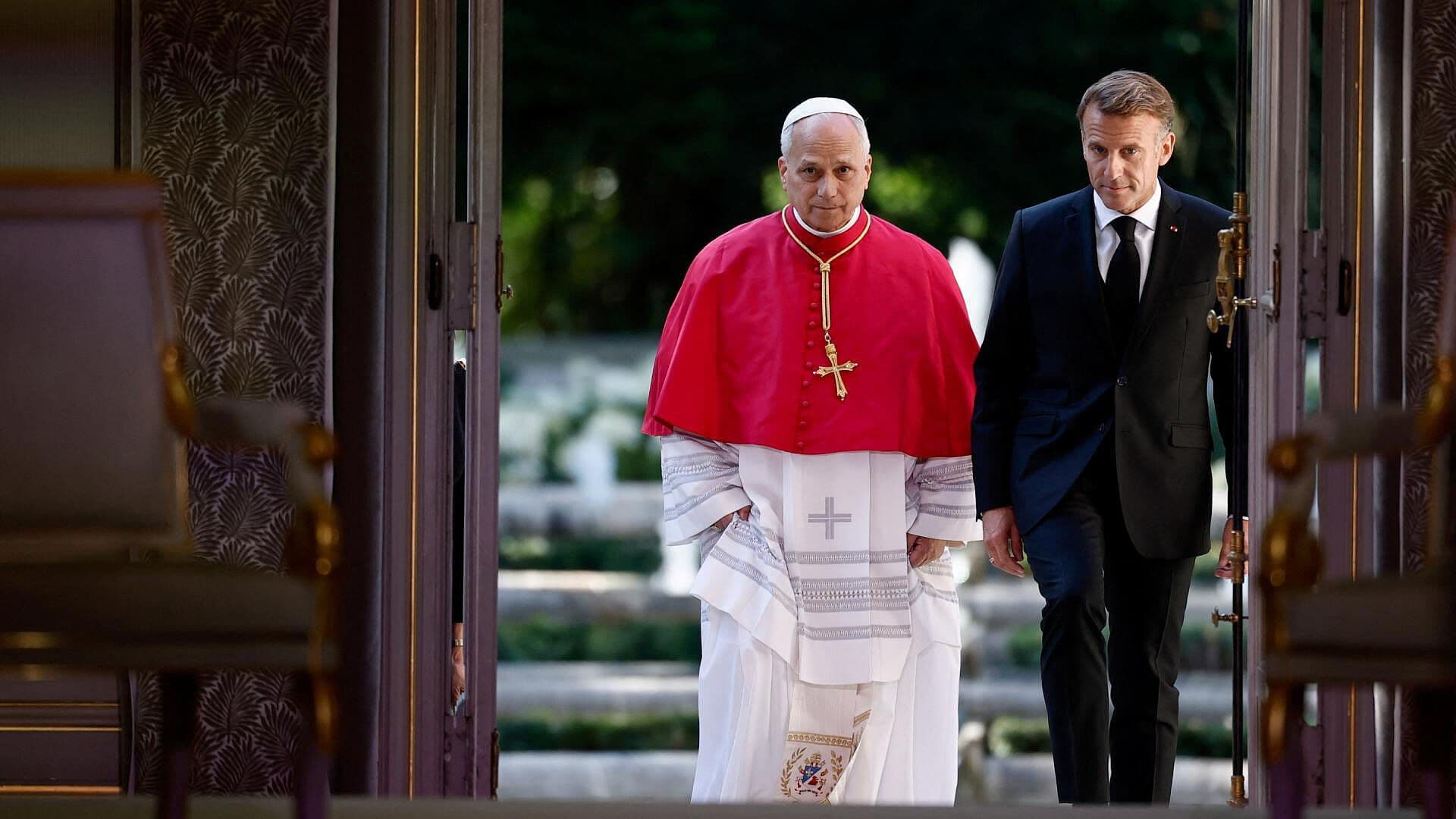 Papa León XIV Inicia Histórica Visita de Estado a Francia; Macron lo Recibe en París