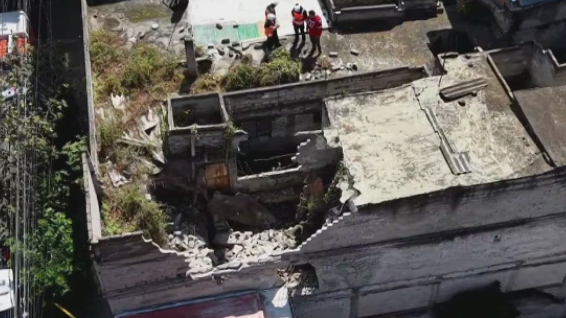 Así se Ve Desde el Aire la Barda Colapsada en Colonia Portales