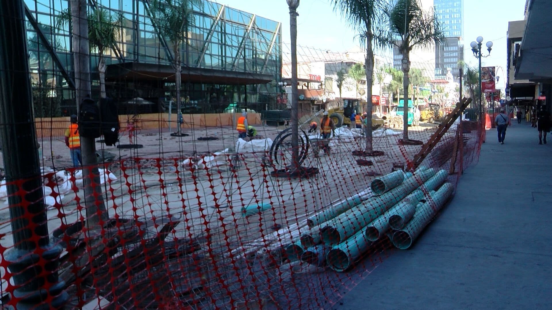 CESPT Busca Adelantar Apertura de Avenida Revolución en Tijuana