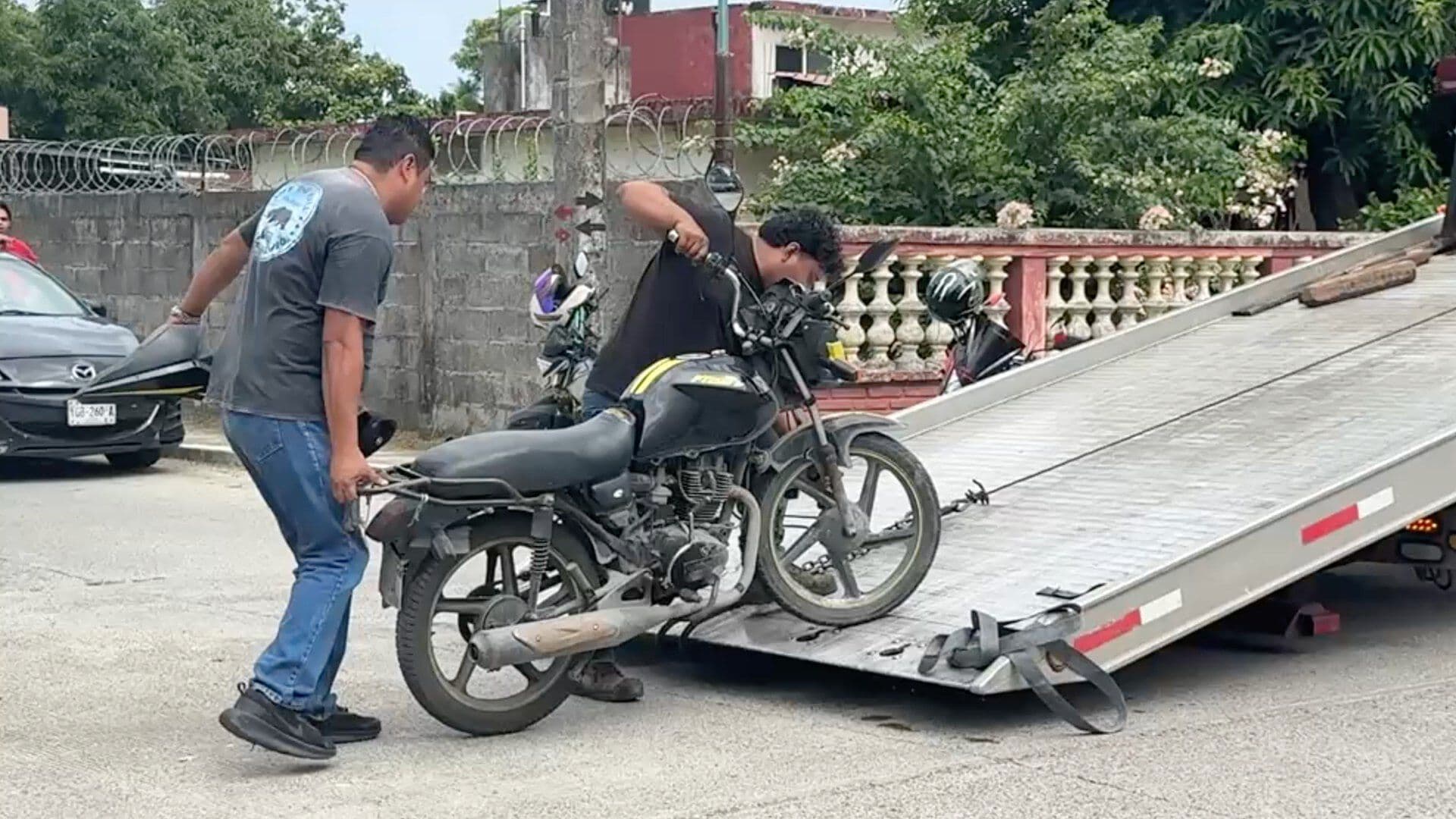 Repartidor de Tortillas Resulta Lesionado tras Chocar contra Camioneta en Tuxpan