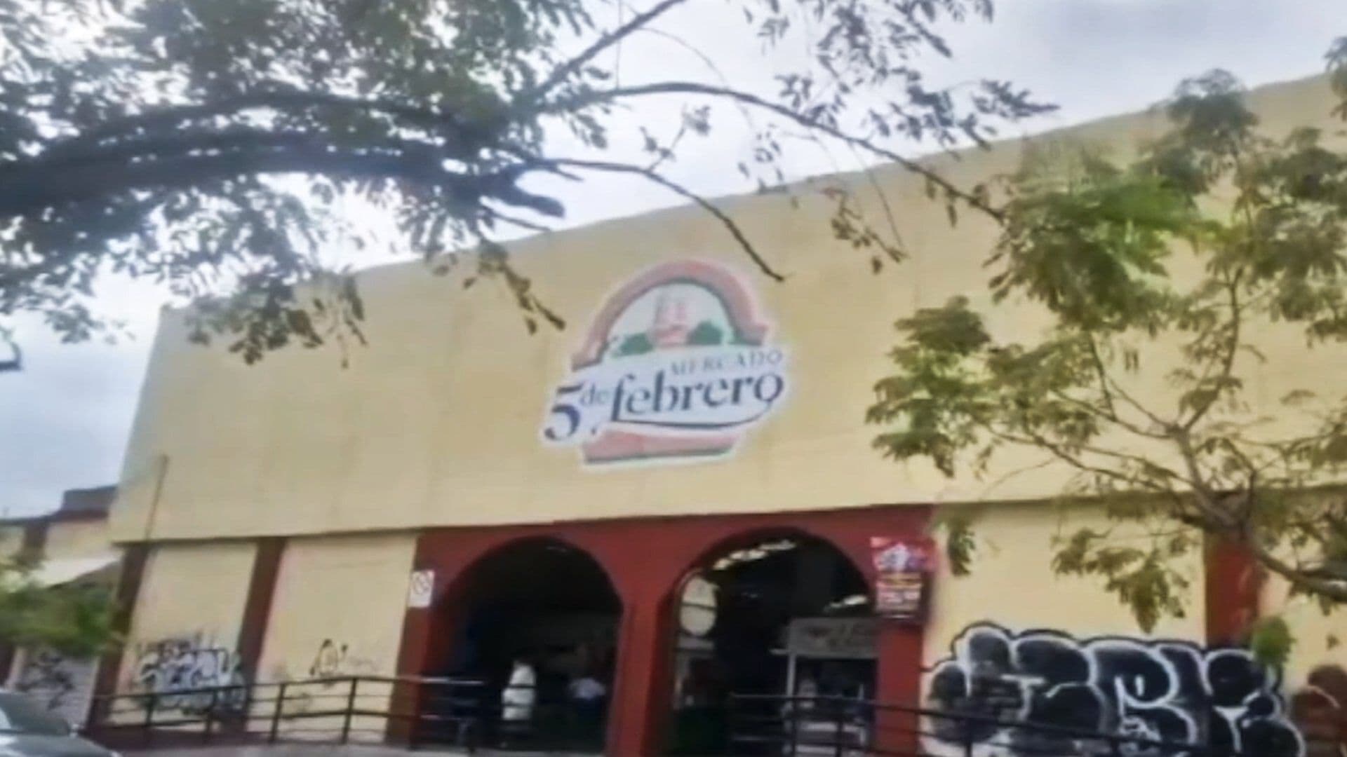 Comerciantes Temen por Inseguridad en el Mercado 5 de Febrero en Celaya