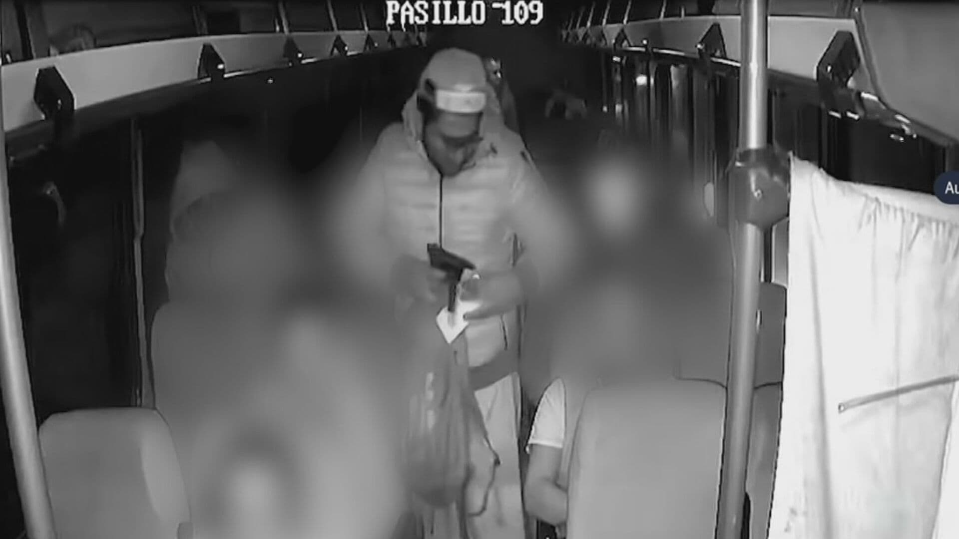 Video | Sujetos Armados Asaltan Camión de Pasajeros en Ixtapaluca