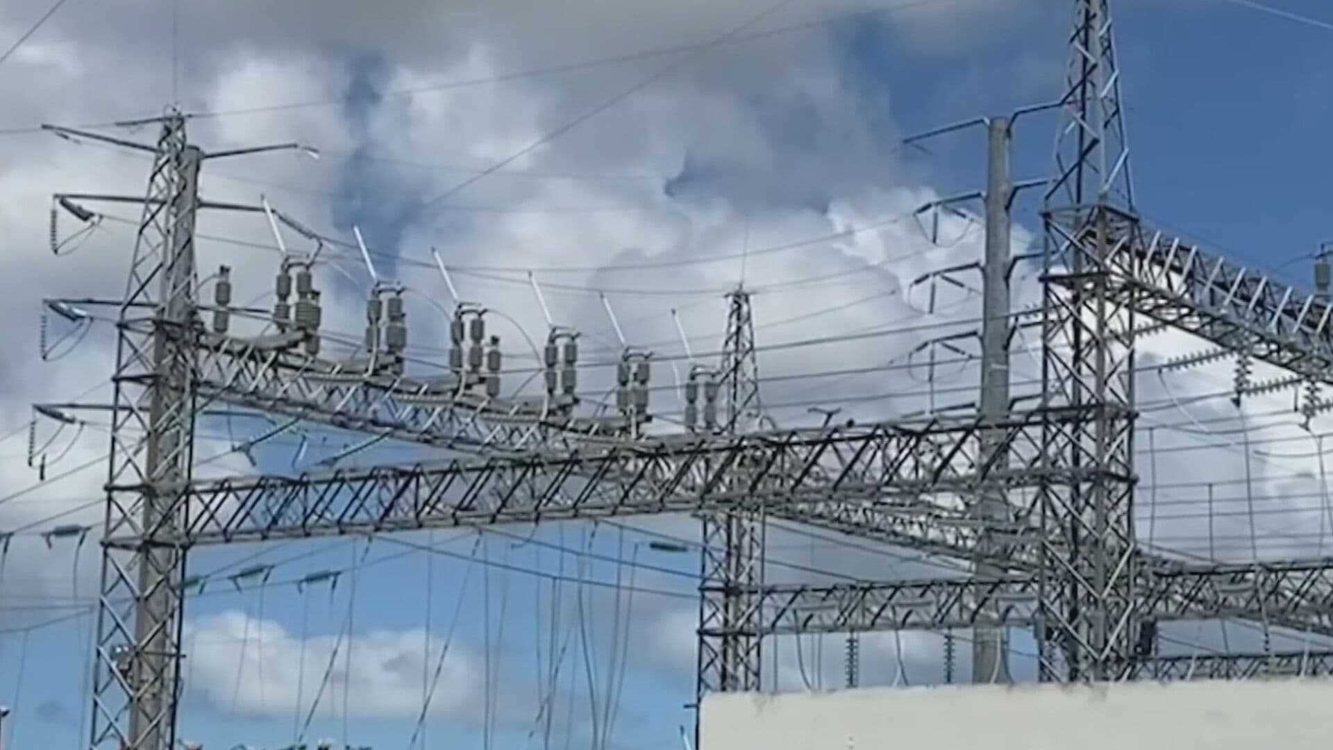 ‘A Cada Rato Hay Apagón’: Investigan Fallas Eléctricas en Península de Yucatán