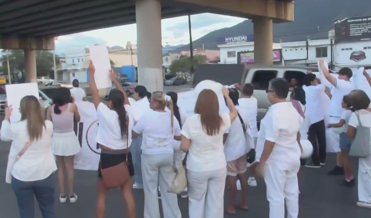 Protestan y Exigen Justicia para Viviana, Tras Ser Atropellada en Monterrey