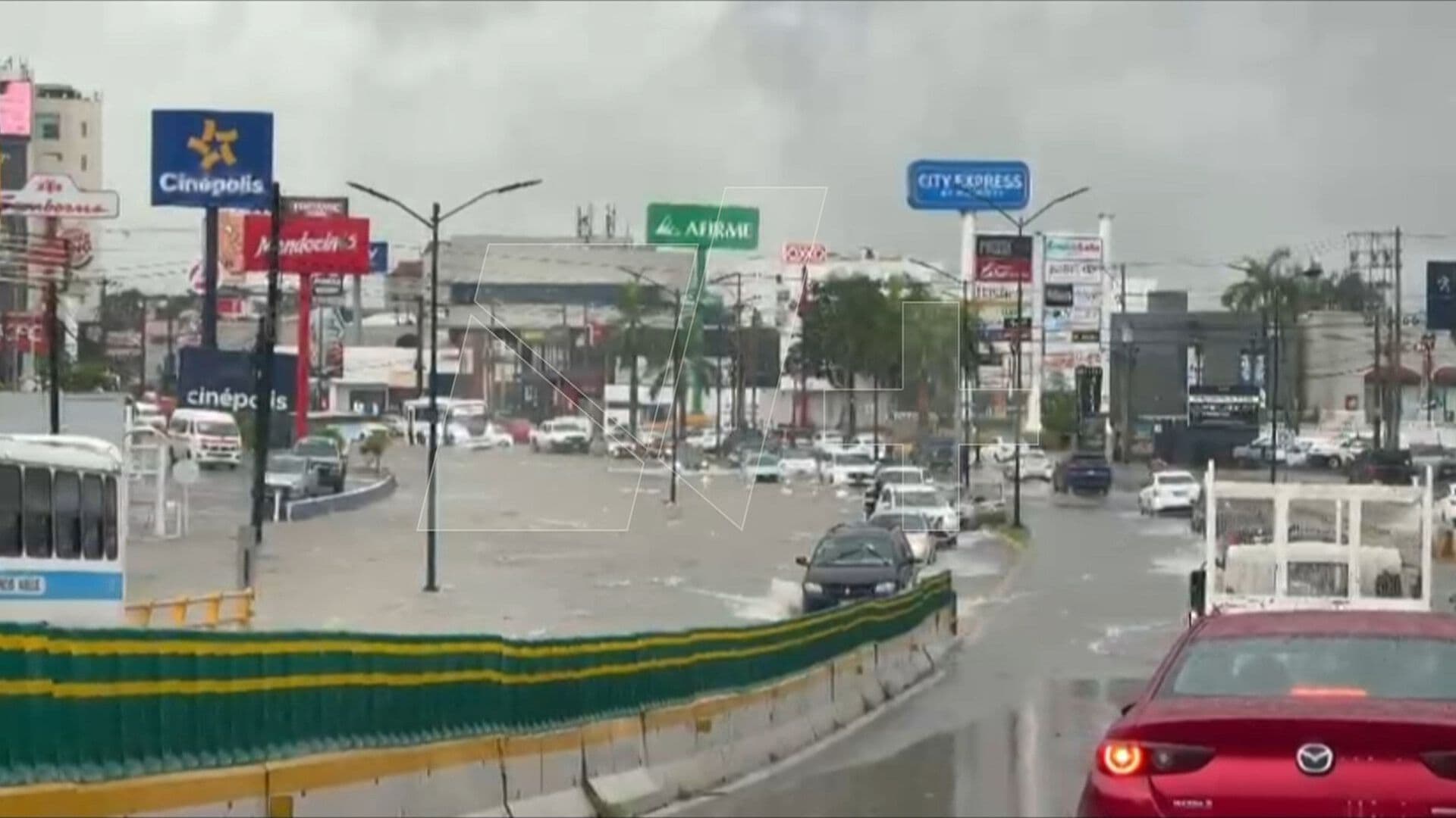 Colapsan Calles de Tamaulipas por Intensas Lluvias