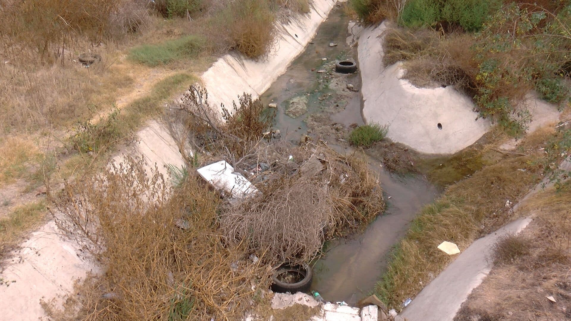 Basura y Agua Estancada Afectan a Vecinos de Infonavit Presidentes en Tijuana