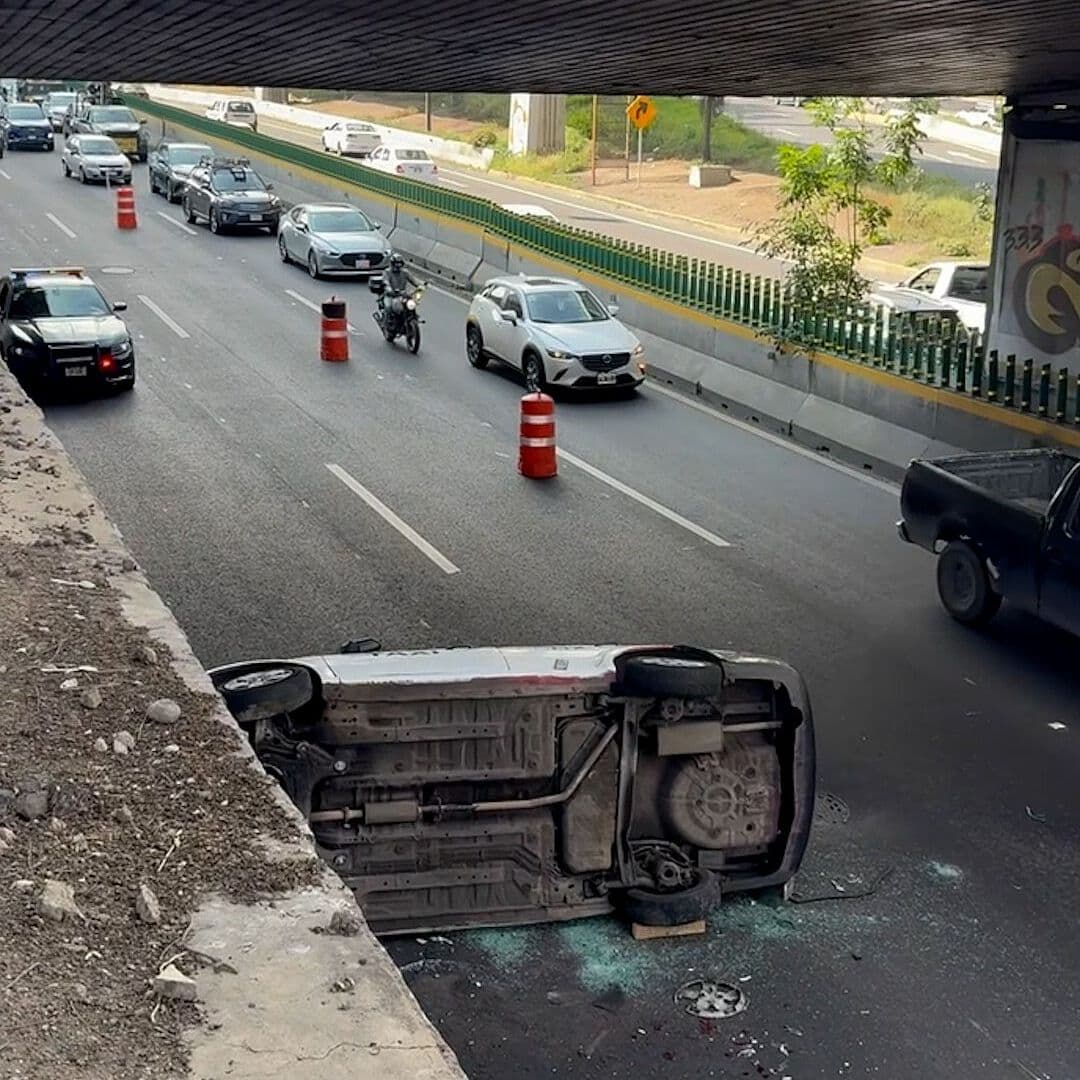 Muere Taxista al Caer de un Puente en Periférico Norte