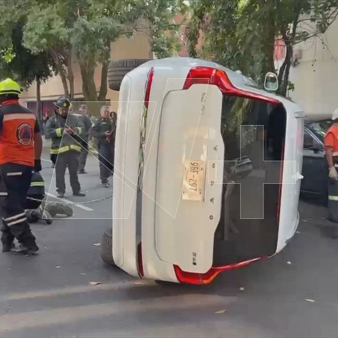 Choque en el Barrio Santa Catarina Termina en Volcadura, Coyoacán