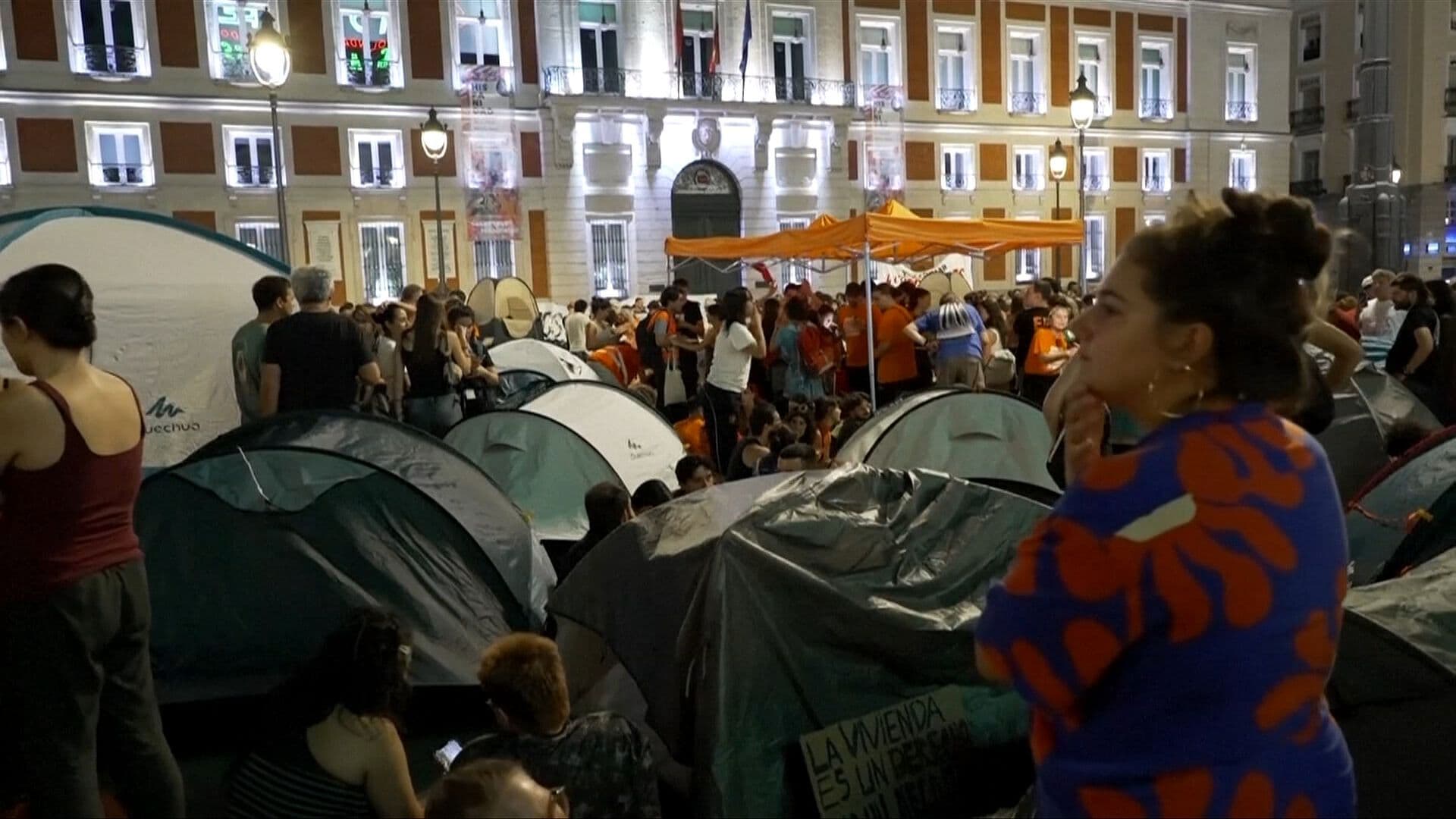 Caso Maricarmen: Cientos de Personas Acampan frente a la Puerta del Sol en Madrid