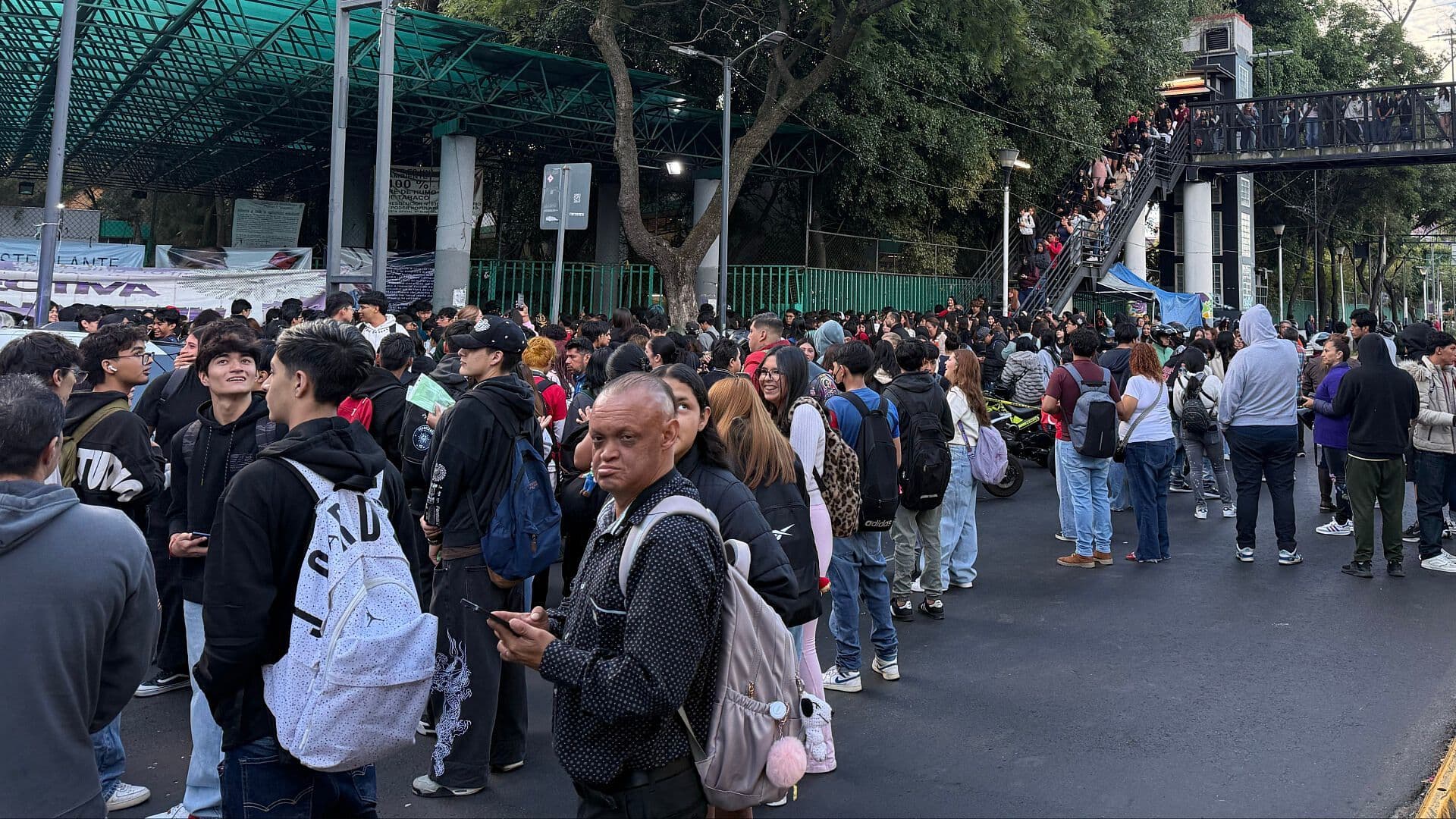 Bloqueo Cerca de Bachilleres 3 Hoy: Denuncian Casos de Abuso