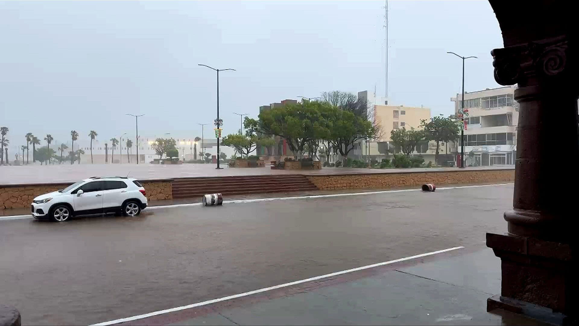 Huracán Polo Deja Inundaciones en Guaymas, Sonora