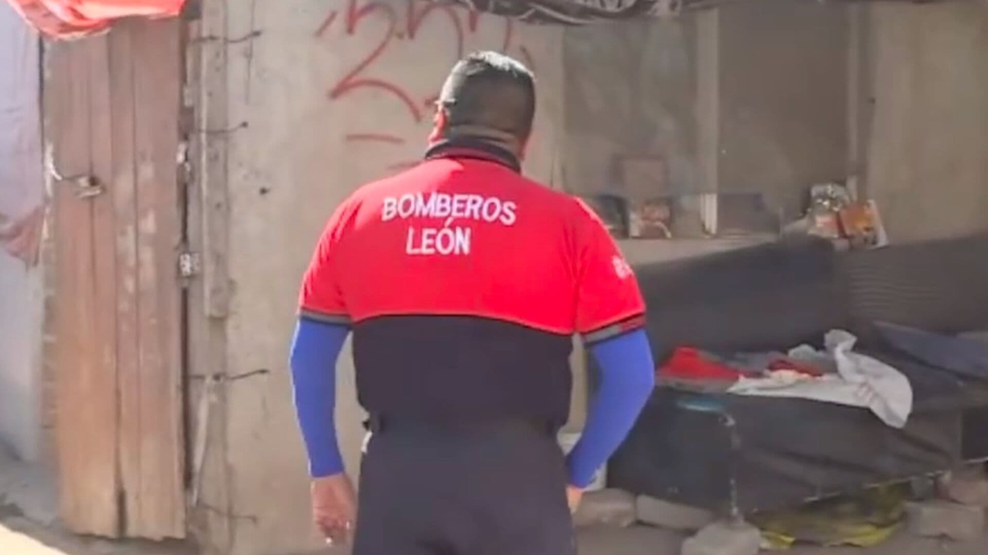 Tenería se Incendia en la Colonia San Agustín en León, Guanajuato
