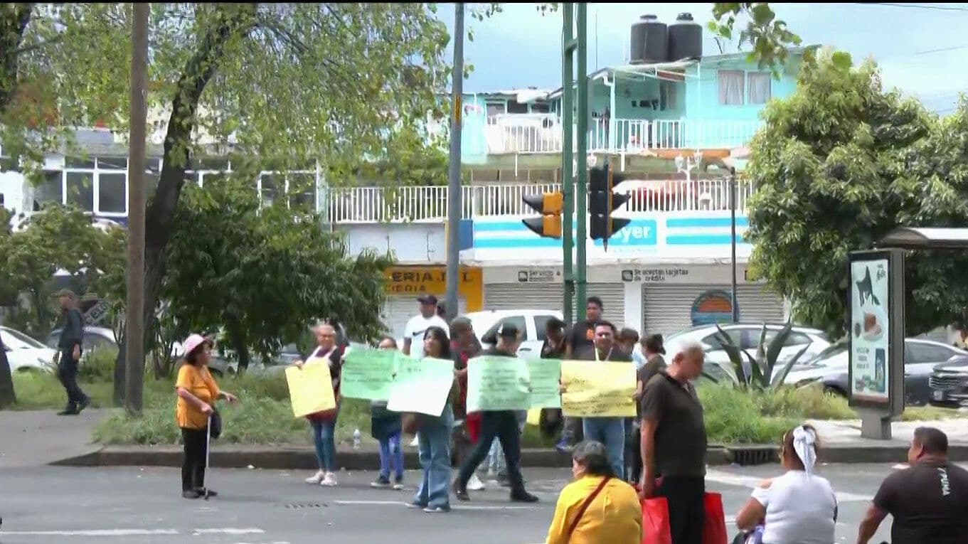Bloqueo Hoy en CDMX: Comerciantes Bloquean Av. del Taller y Congreso