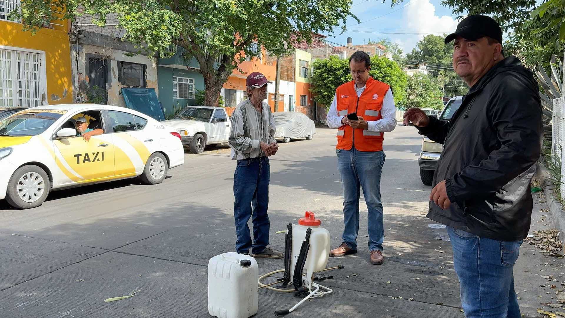 Fumigan Finca en Balcones de Oblatos Tras Denuncia por Chinches y Garrapatas