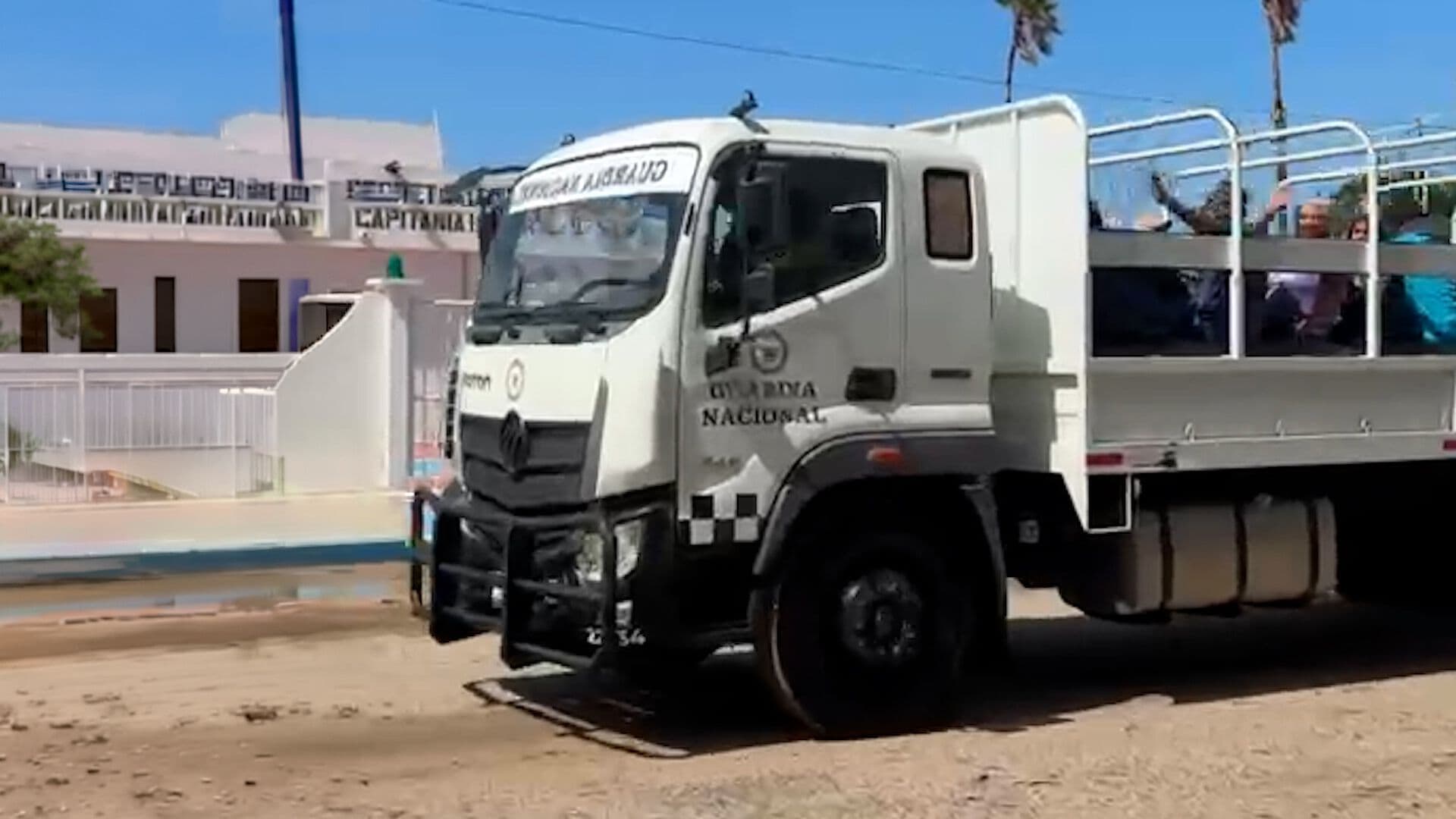 Vuelven a sus Casas tras Paso del Huracán Polo