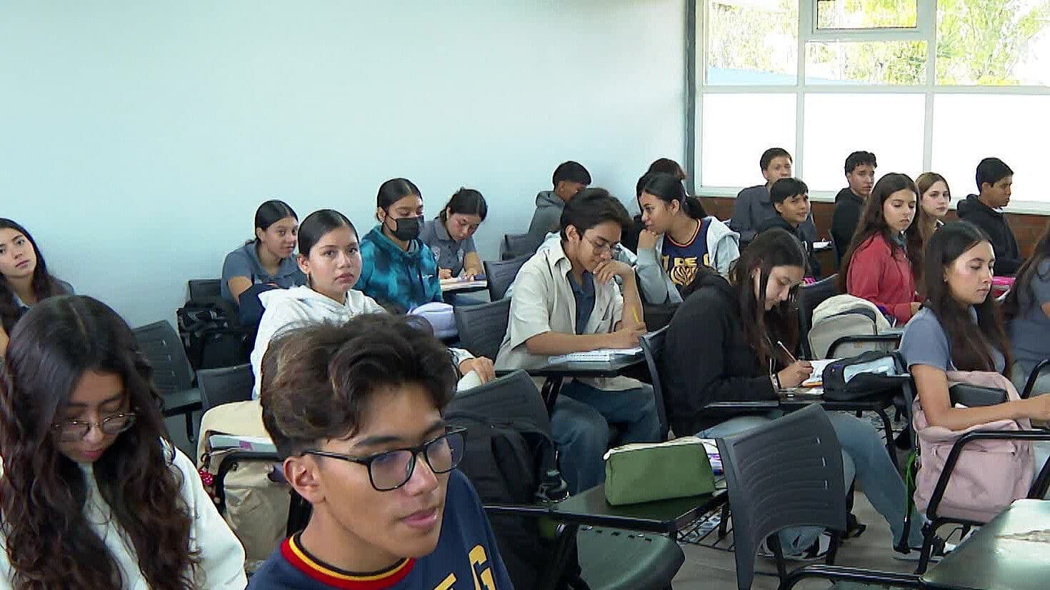 Escuelas de Jalisco Ya Prohíben el Uso de Dispositivos Móviles a Alumnos
