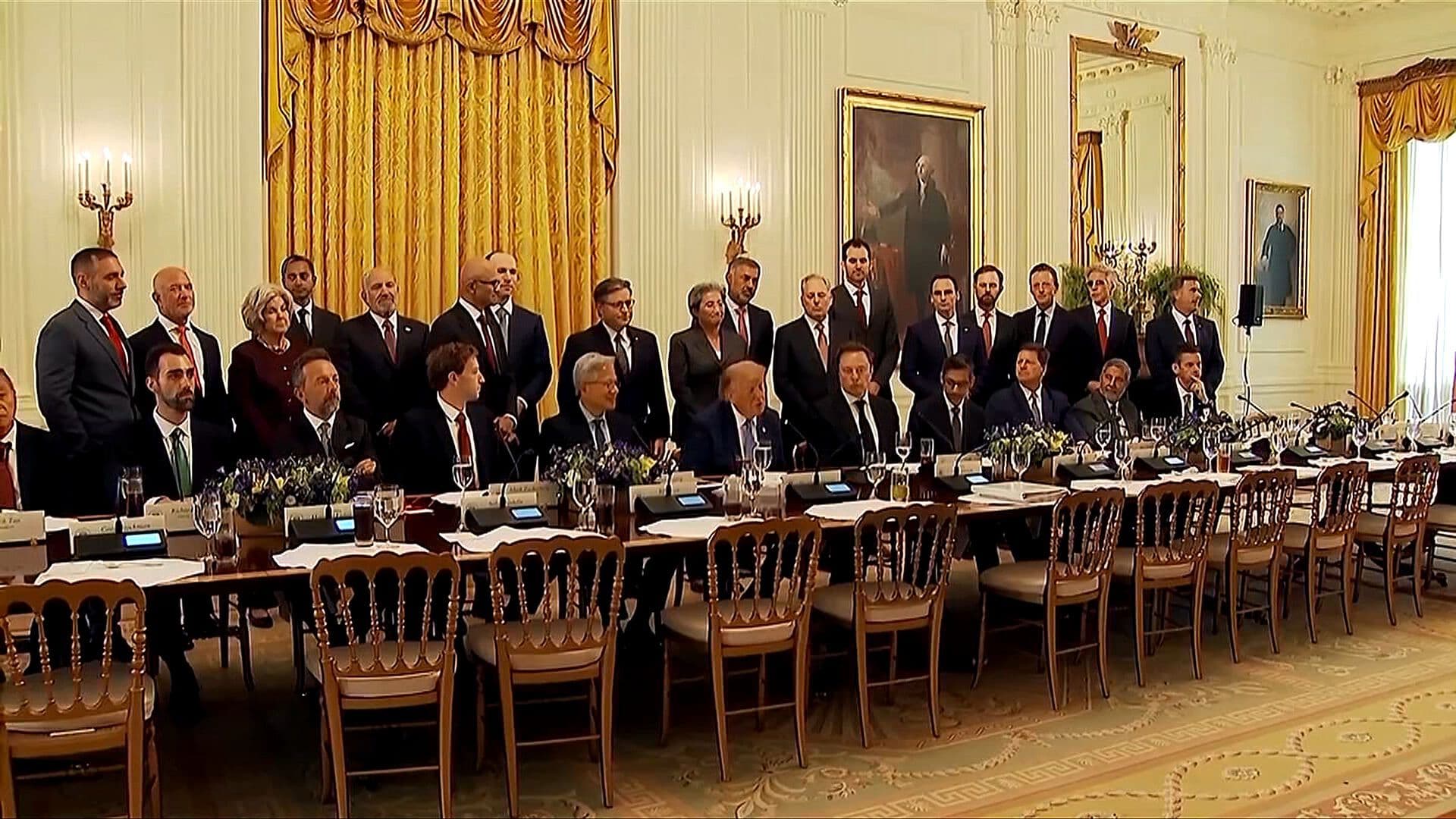 Trump Ordena Uso de Siglas ‘SI’ de Superinteligencia en el Gobierno de EUA
