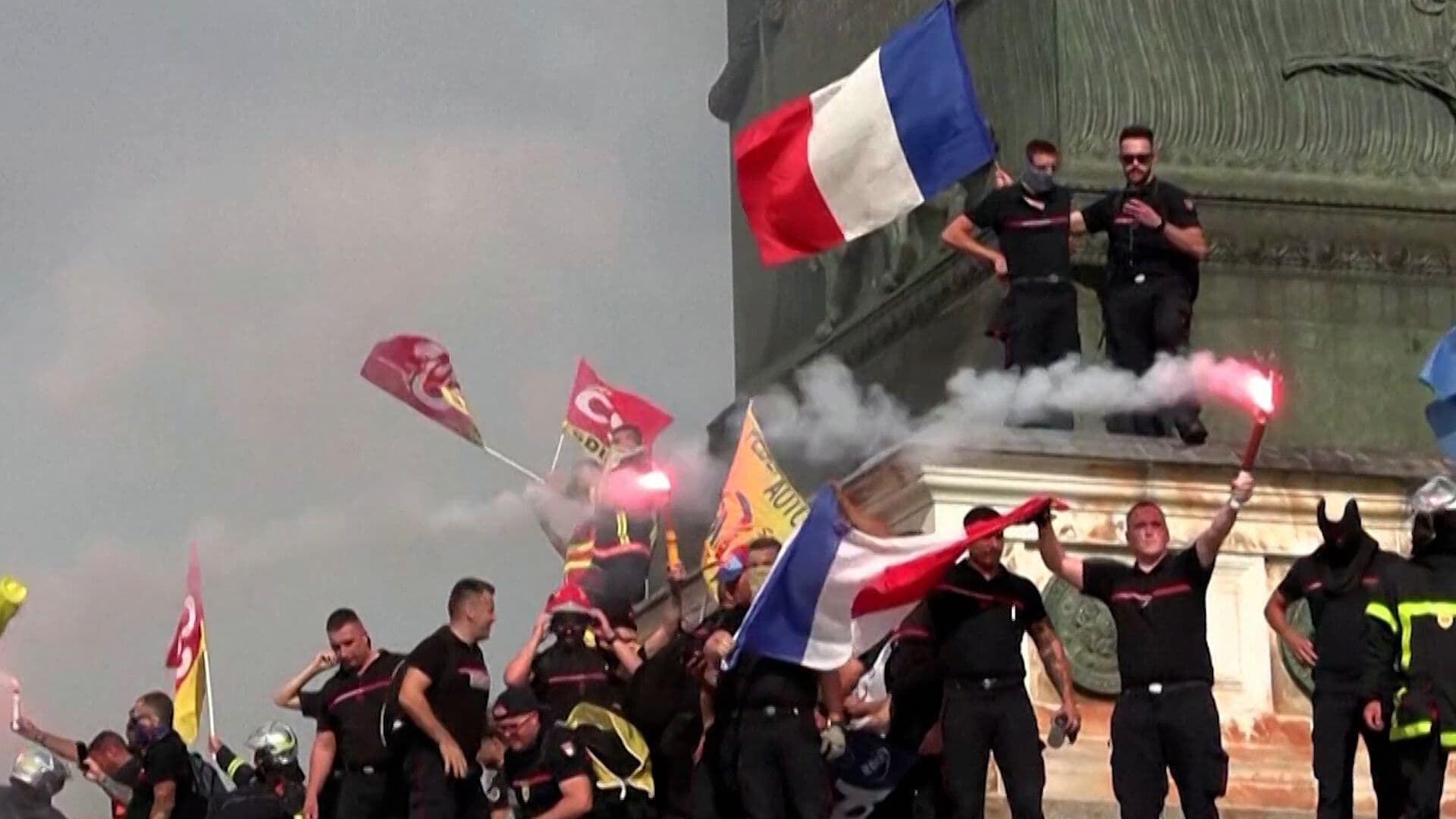 ¿Por Qué Hay Manifestaciones en Francia?