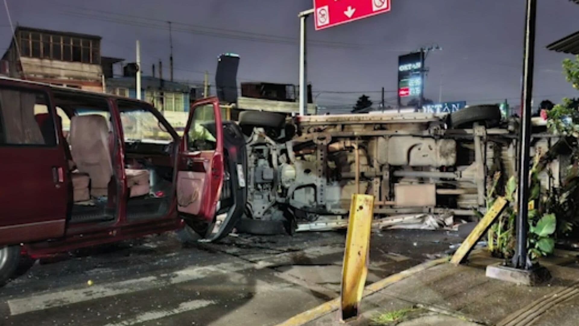 Accidente Camioneta 11 Sur y 57 Poniente Mayorazgo Puebla