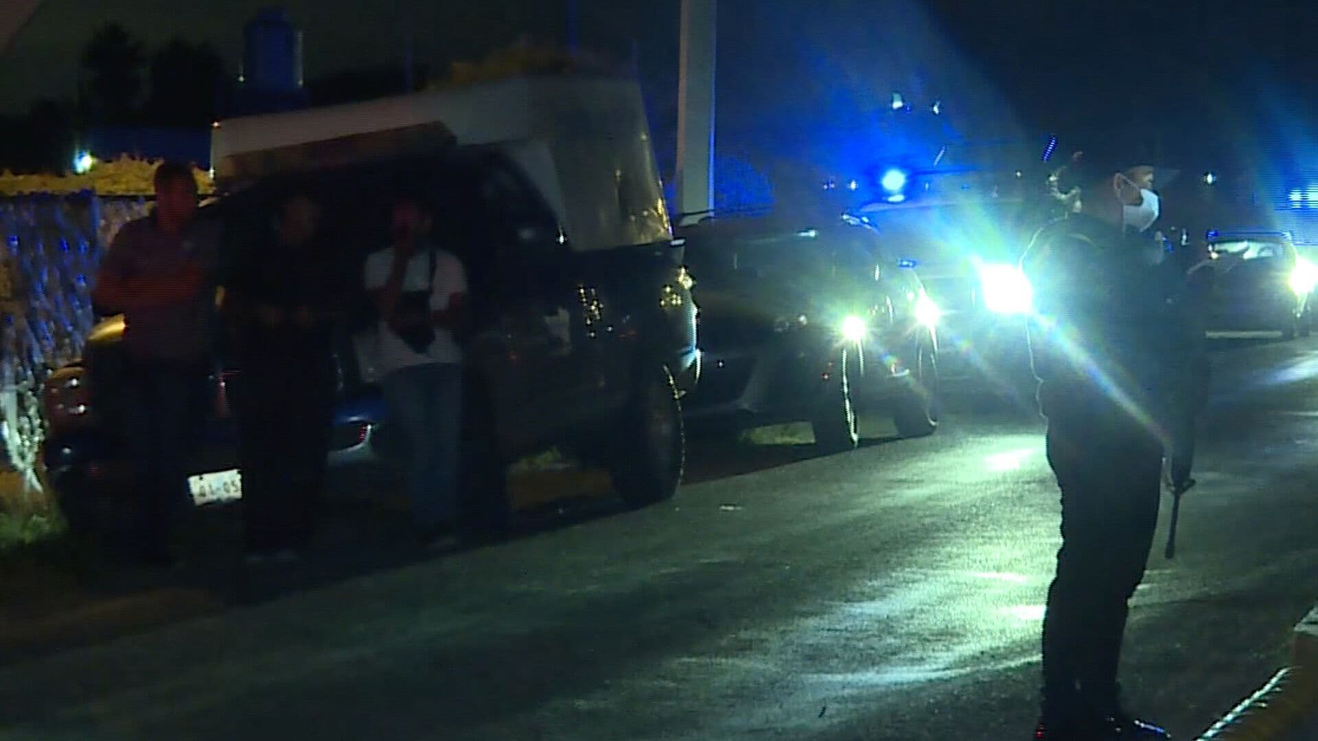 Encuentran Muerto a Conductor de Camión en la Autopista Querétaro - Celaya en Guanajuato
