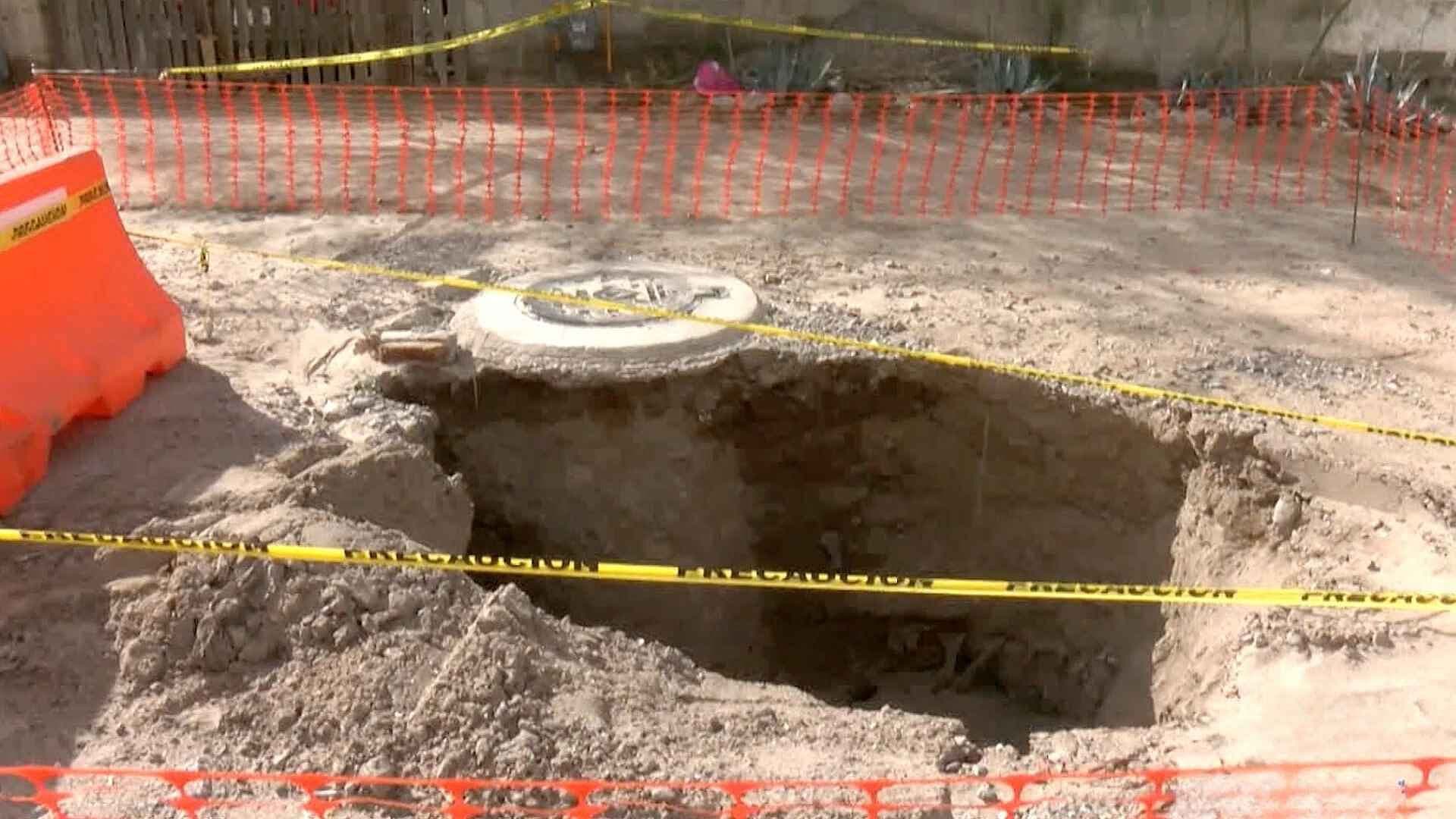 Vecinos Reportan Socavones en Calles de la Colonia Salvárcar en Ciudad Juárez