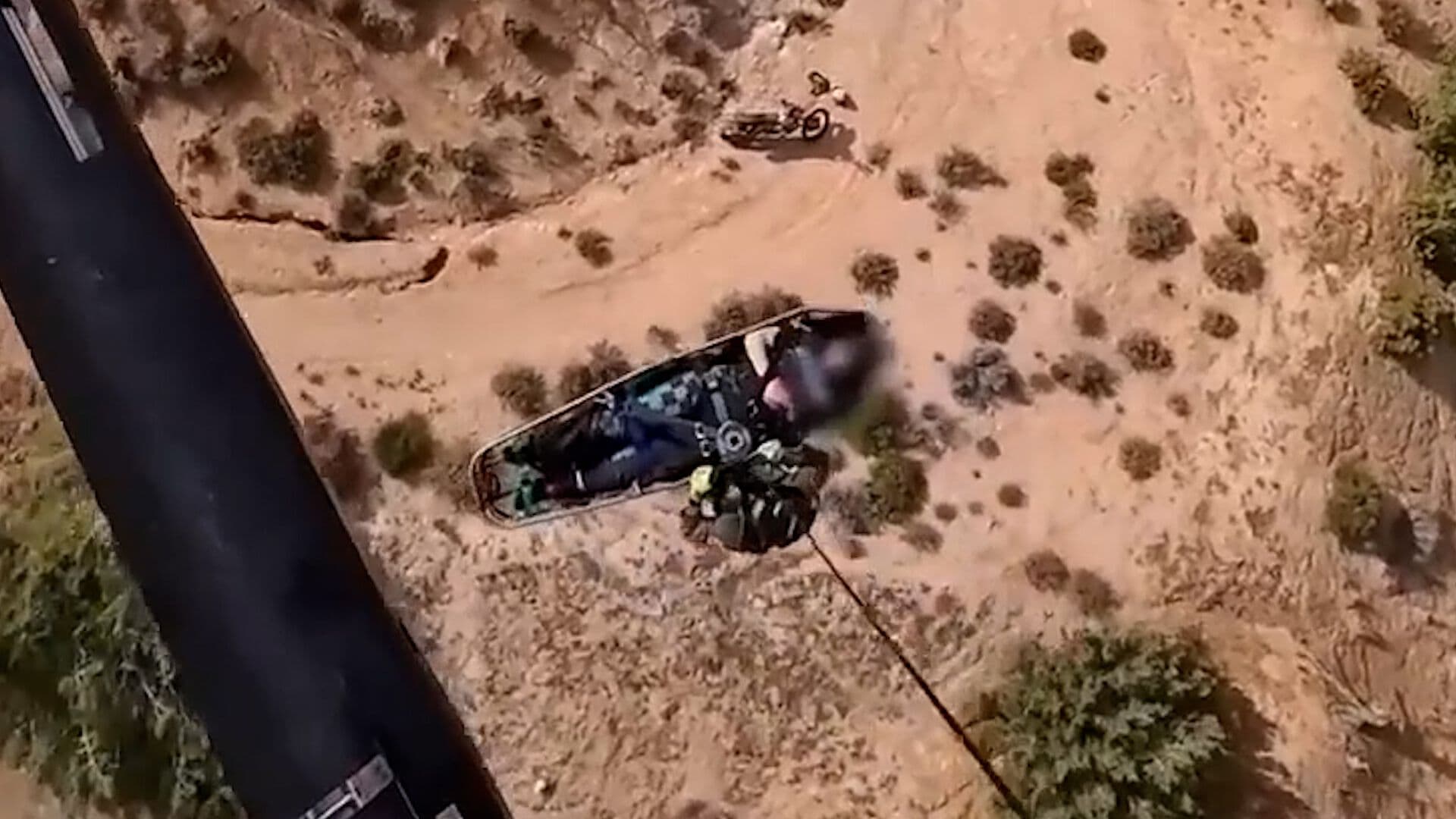 Con Helicóptero Salvan a Motociclista Herido en California