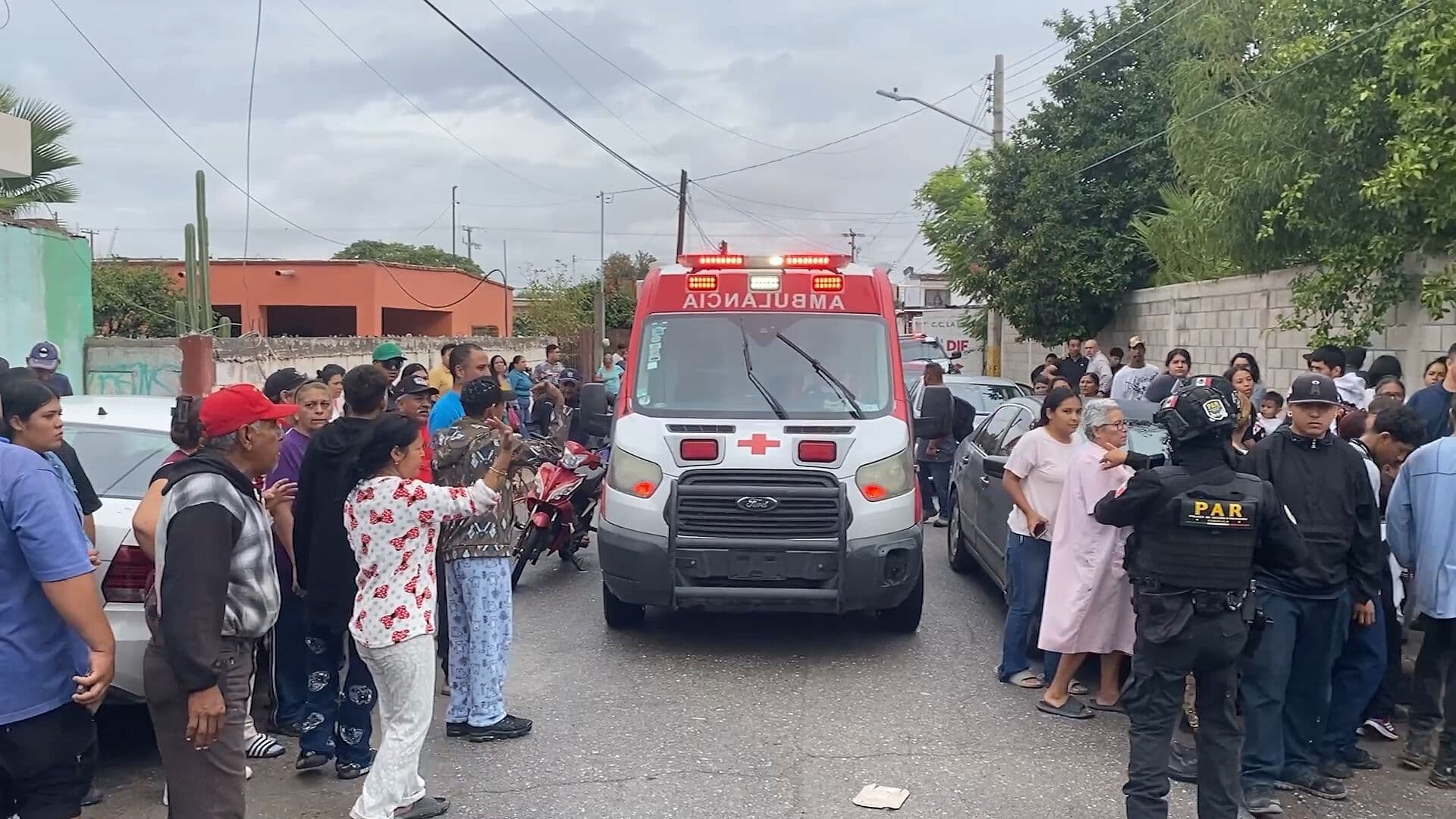 Dos Exalumnos Atacan con Machetes en Secundaria 13 y Matan a Subdirectora en Coahuila