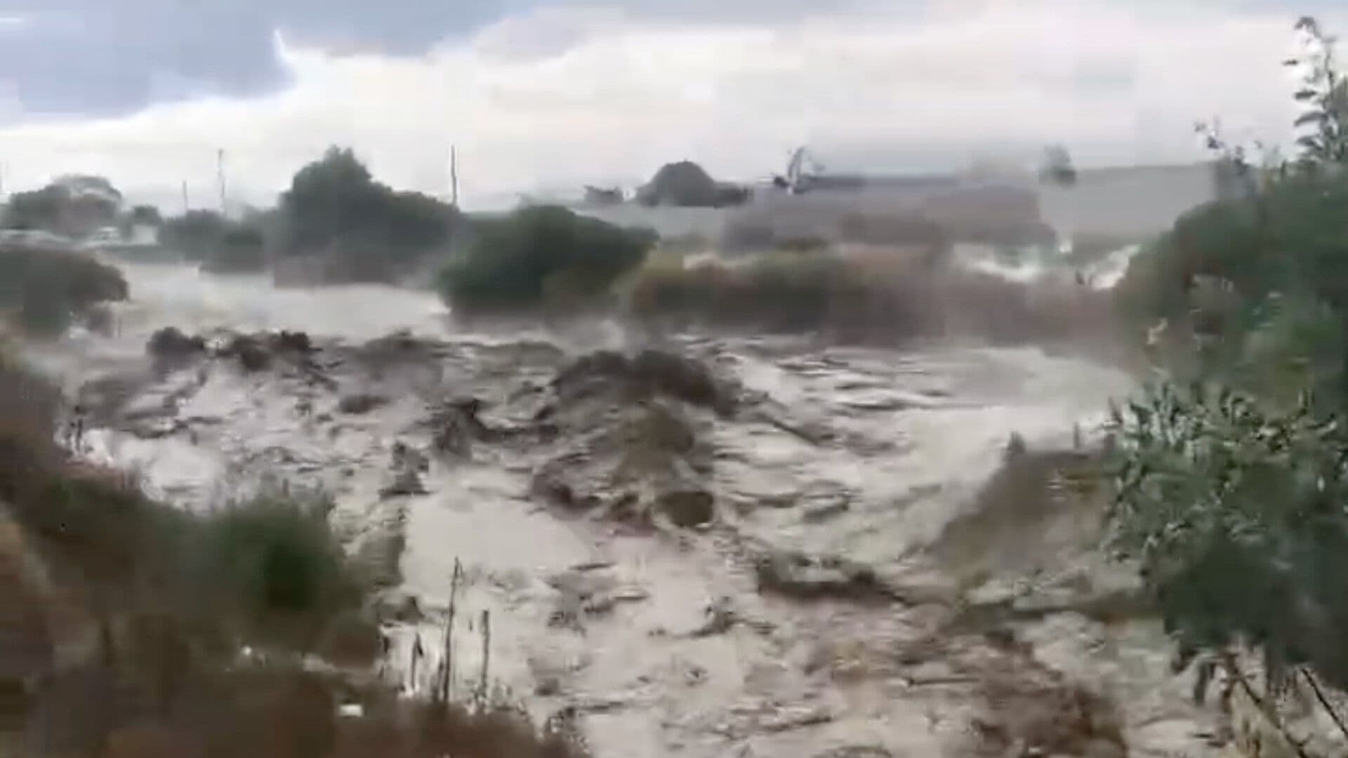 Barrancada por Intensas Lluvias en Esperanza Autopista Puebla Orizaba