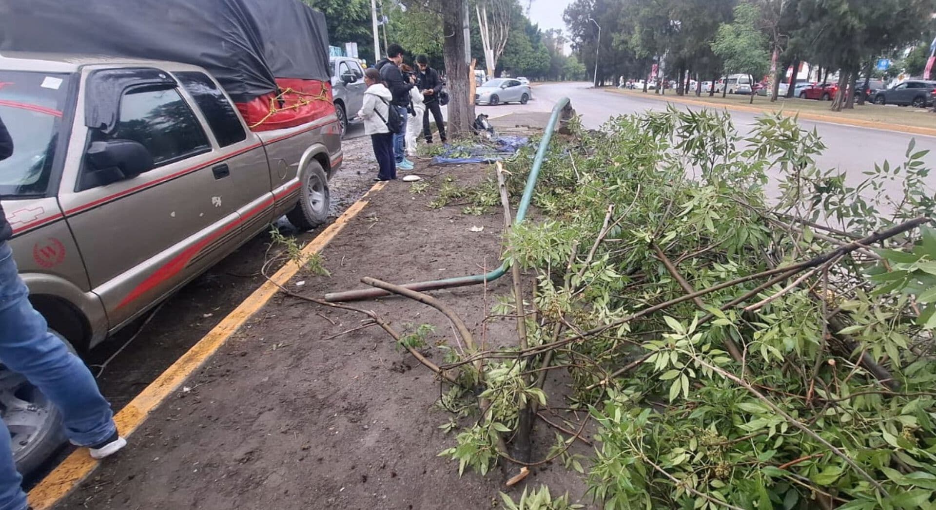 Accidente Camión Poste Árbol Campamento Tres Familiares Lesionados Hospital Niño Poblano Puebla
