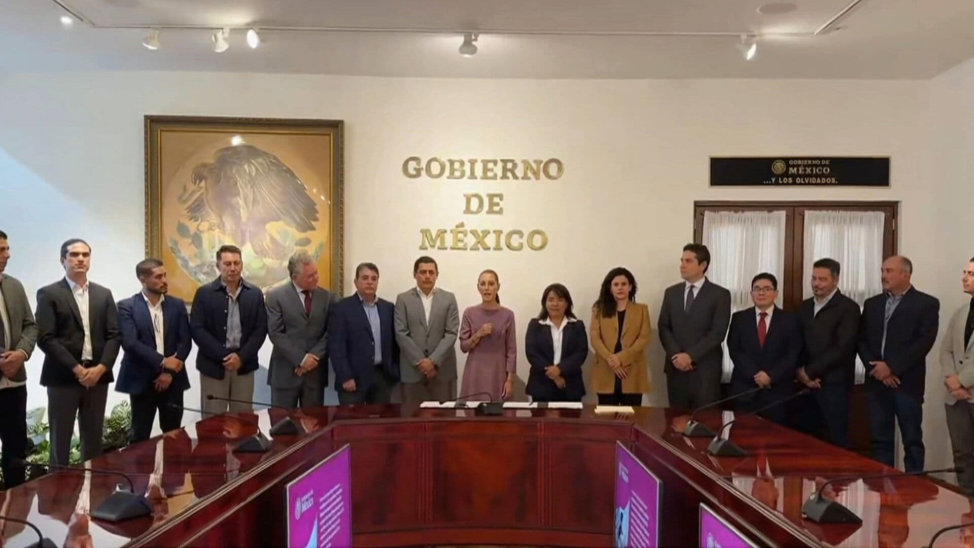 Sheinbaum Firma Acuerdos para Fortalecer Exportación de Aguacate