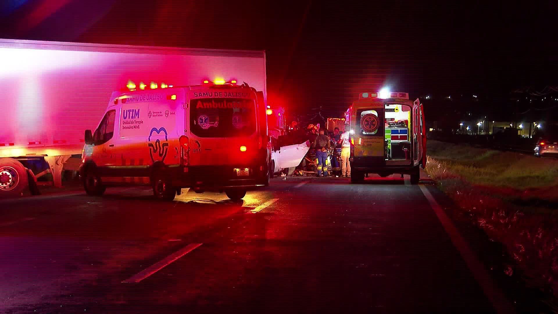 Niña de 4 Años Muere en Choque Contra Tráiler en la Carretera a Morelia
