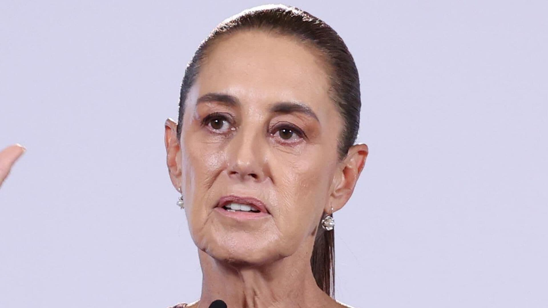 Sheinbaum Pide a Padres Estar Atentos a Comportamientos de Sus Hijos tras Ataque en Torreón