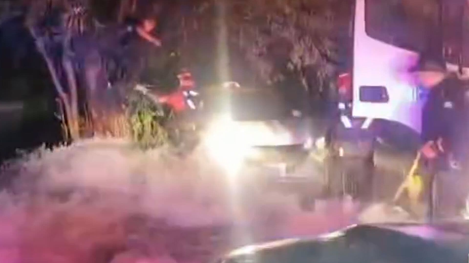 Rescatan a Pasajeros de un Taxi en NL