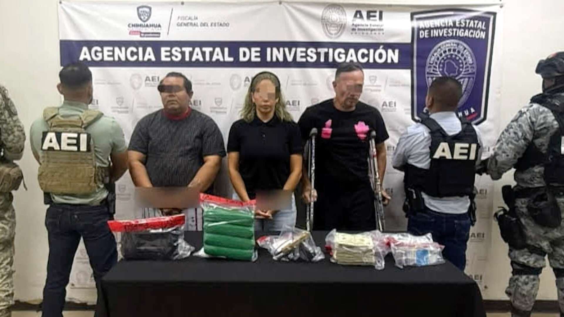 Detienen a Dos Hombres y una Mujer en Ciudad Juárez; Les Aseguran Droga