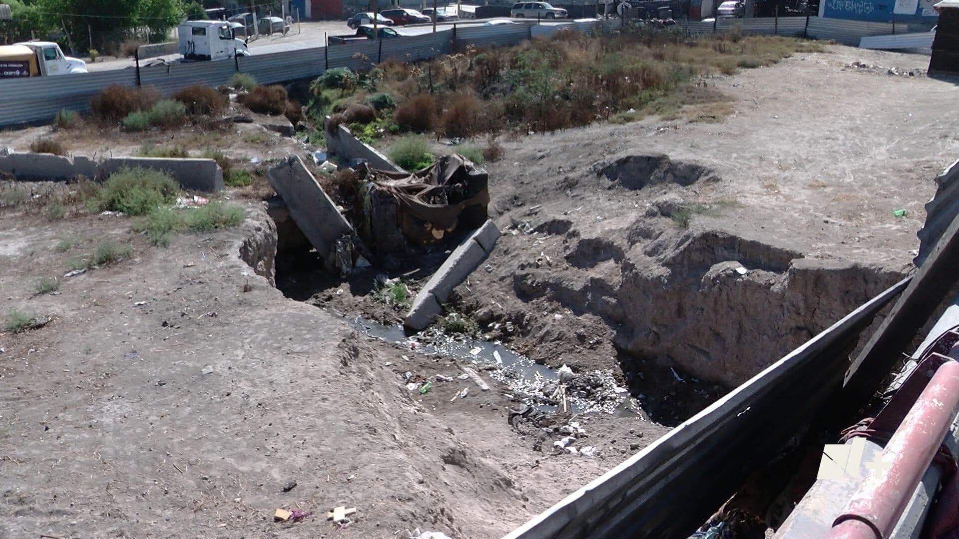 Socavón Aumenta Tamaño Bajo Puente que Conecta Dos Colonias del Este de Tijuana