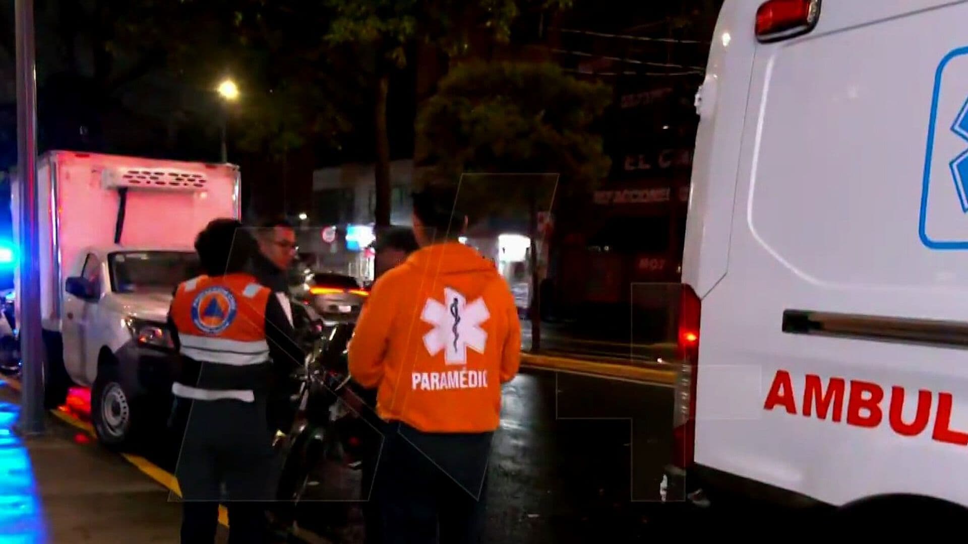 Motociclista Atropella a Peatón que Bajaba de Microbús en Calzada de Tlalpan, CDMX