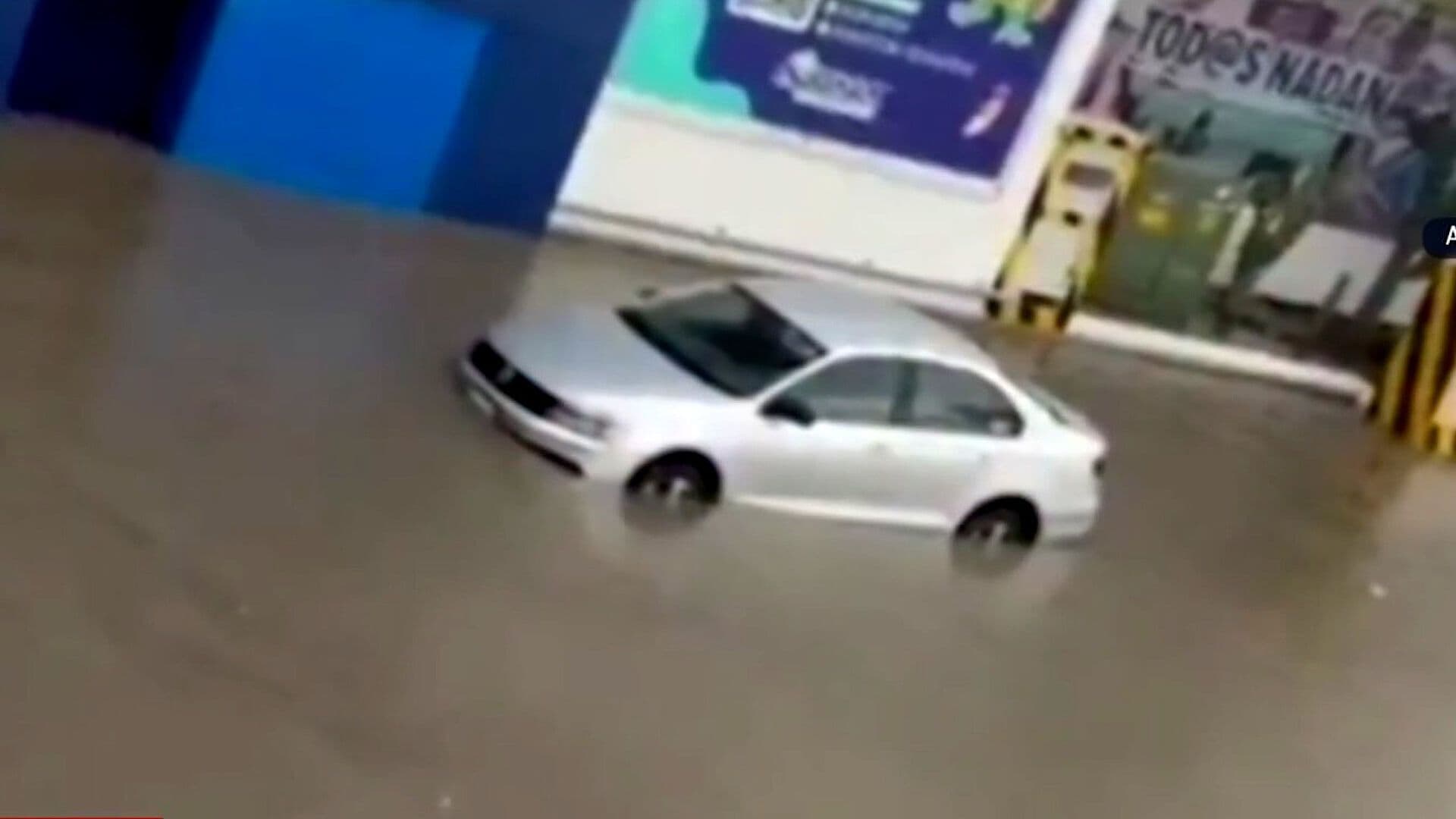 Fuertes Lluvias Colapsan Drenajes y Provocan Inundaciones en Puebla