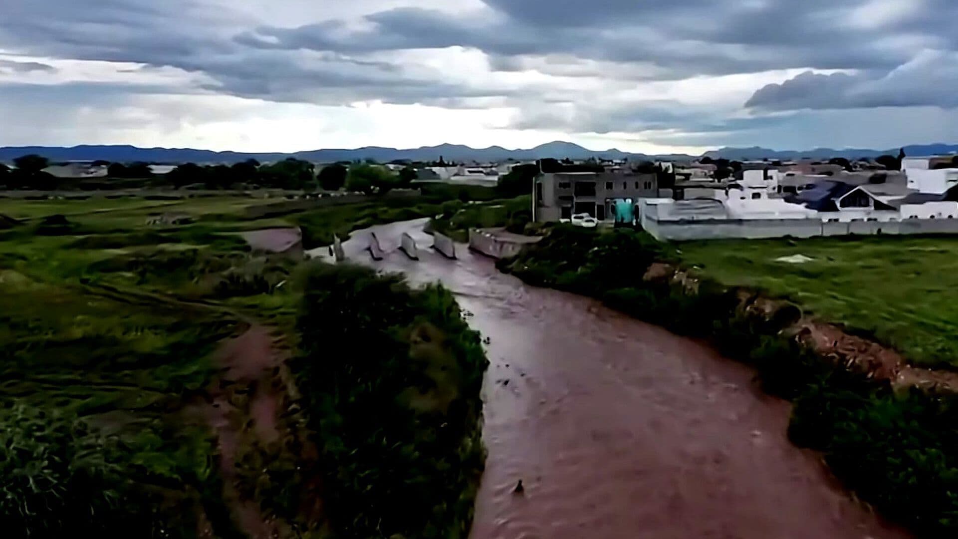 Inundaciones Dañan 400 Viviendas y Mantienen en Alerta a Ciudad Juárez, Chihuahua