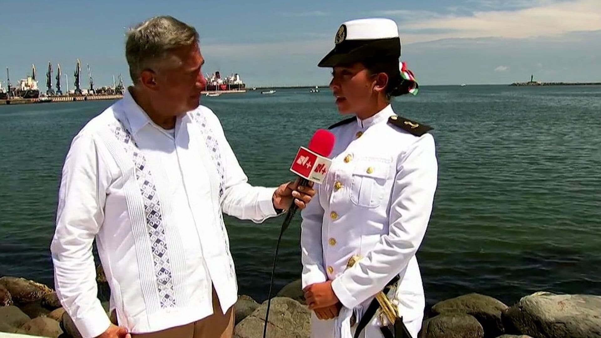 Cadete Anali Trujillo Comparte su Orgullo por Pertenecer a la Armada de México