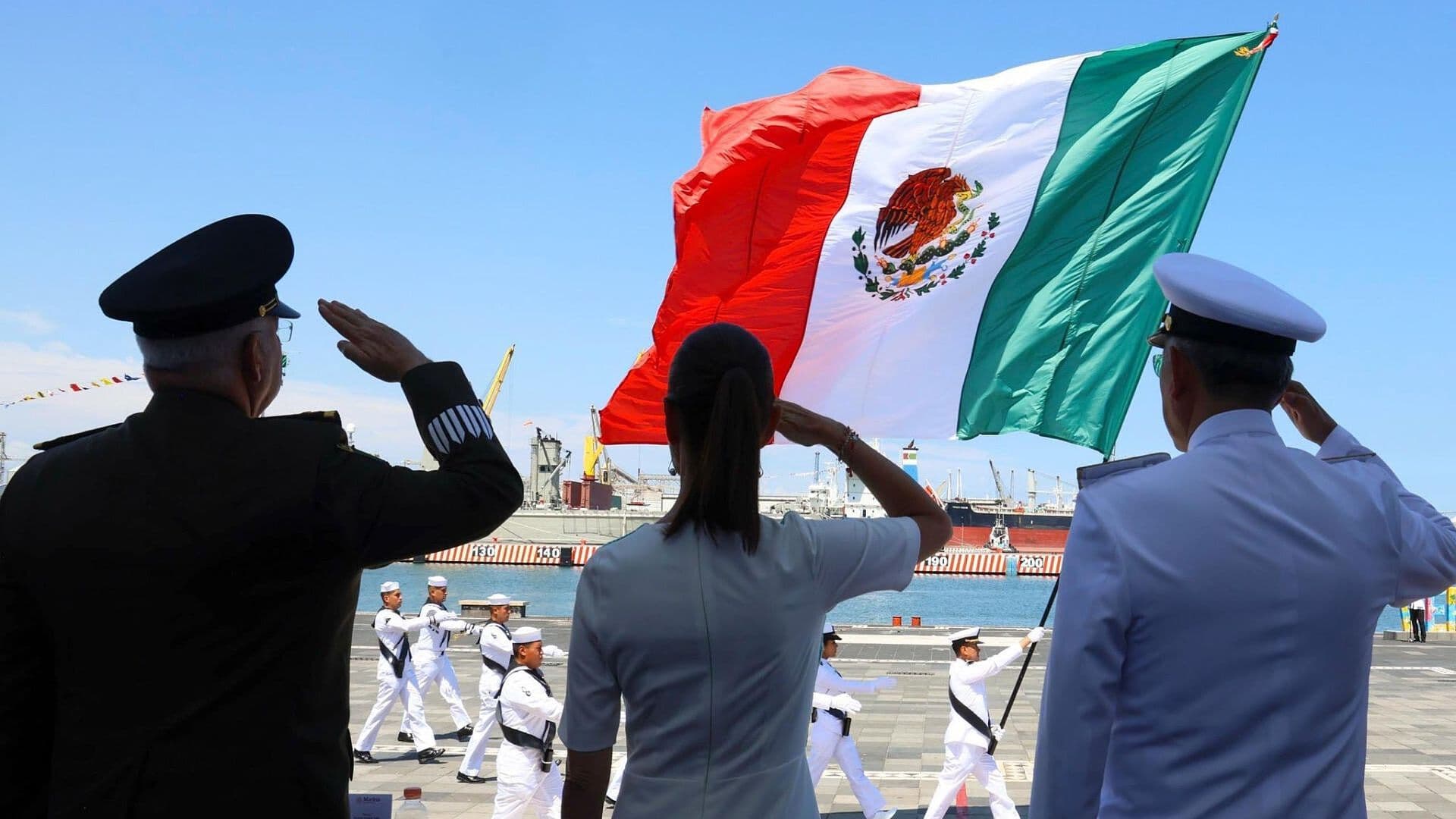 Armada de México Celebra 205 Años con Desfile y Demostración Naval en Veracruz