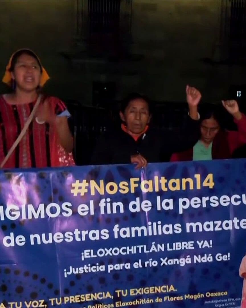 Integrantes Mazatecas Protestan en la Suprema Corte y el Zócalo de la CDMX