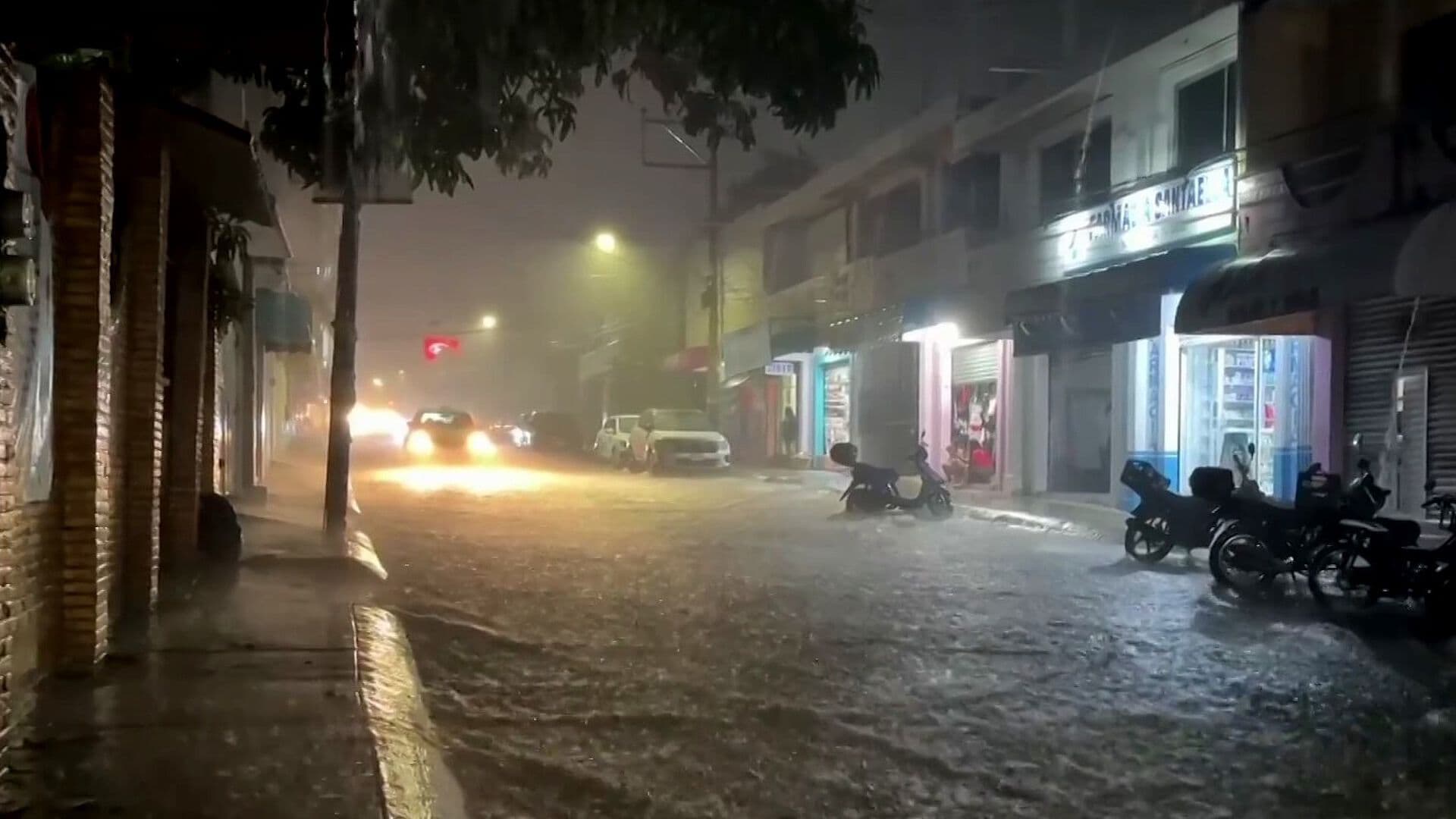 Temporal Lluvioso Provoca Encharcamientos y Fuertes Corrientes en Oaxaca