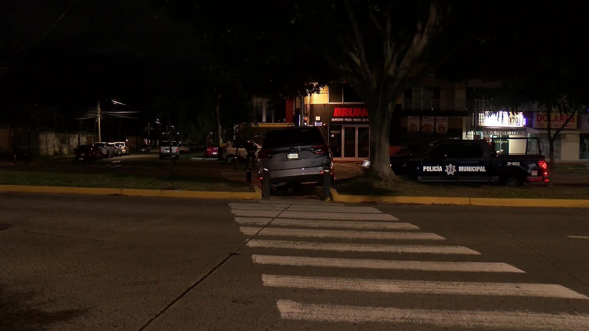 Camioneta Choca Contra Bolardo Tras Conflicto Vial en Zapopan