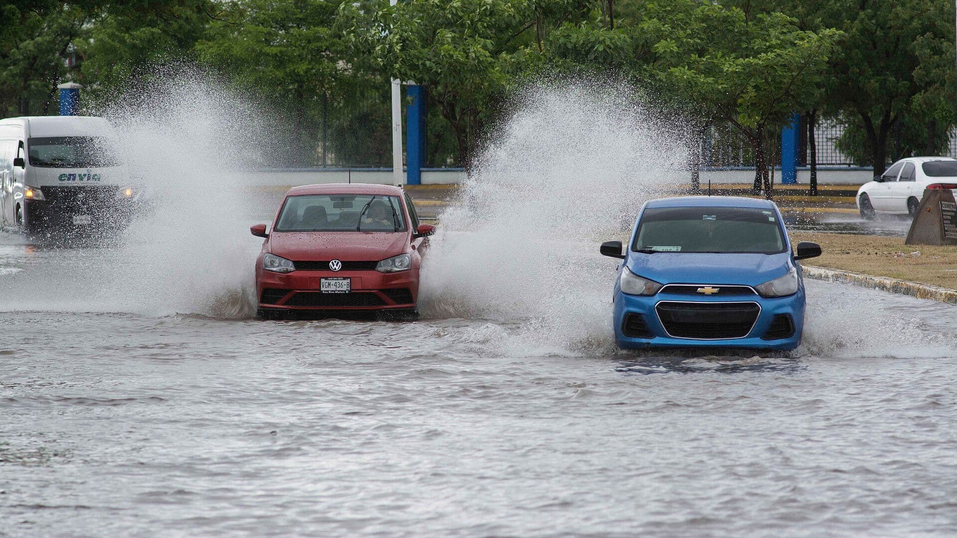 Sinaloa Suspende Clases en Tres Municipios por Fuertes Lluvias