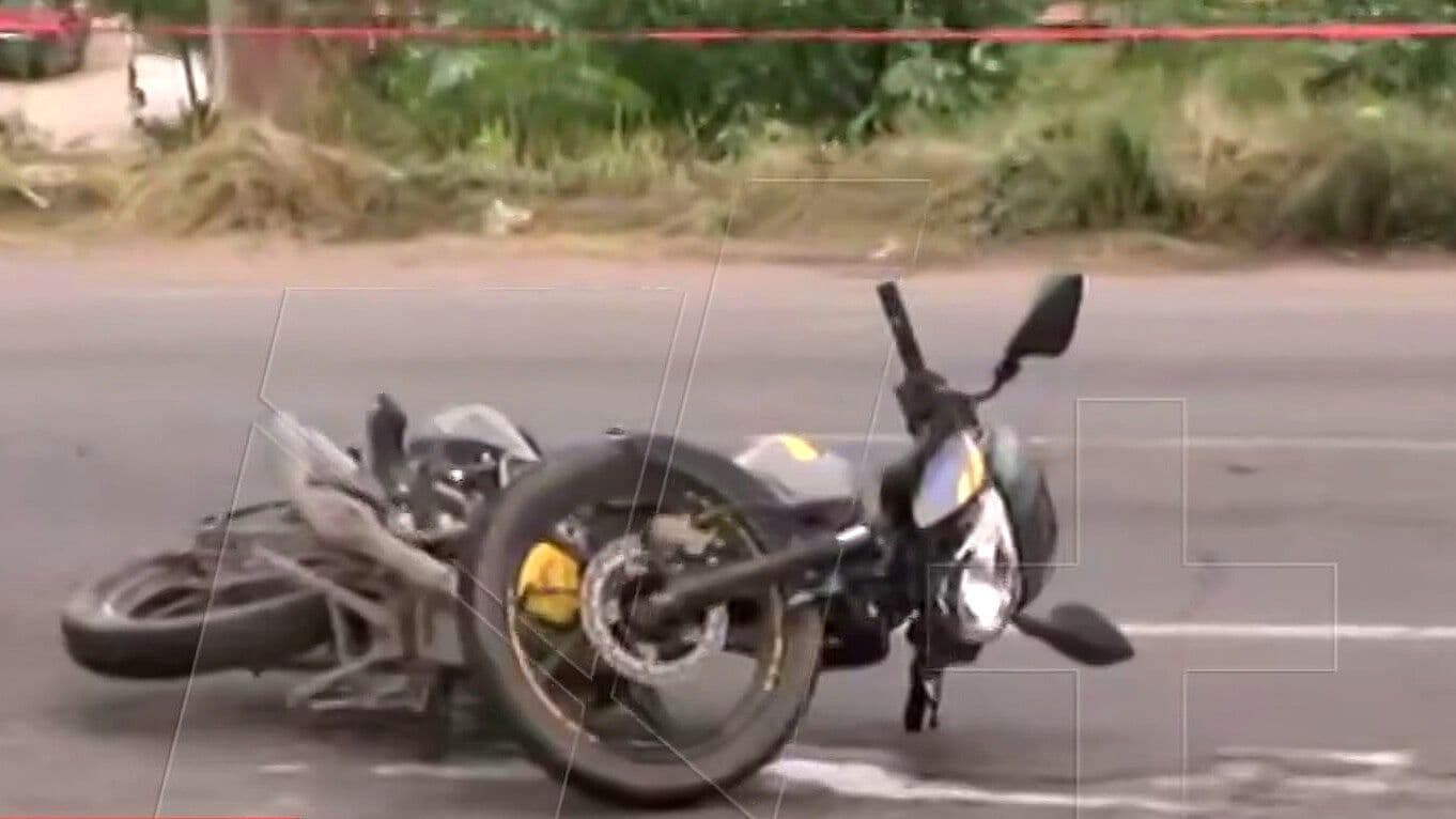 Choque Entre Moto y Vehículo Sobre Periférico Nuevo Deja 5 Lesionados