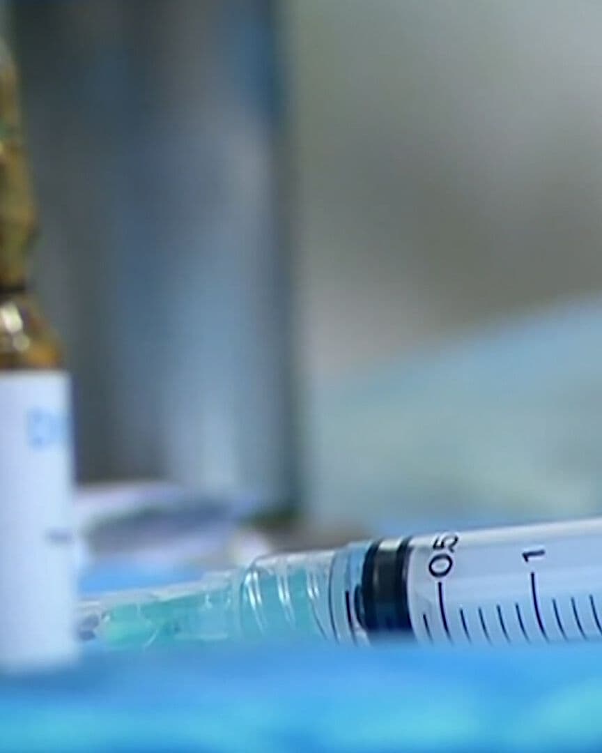 Se Entrega Médico Acusado de Muertes por Sueros Vitaminados
