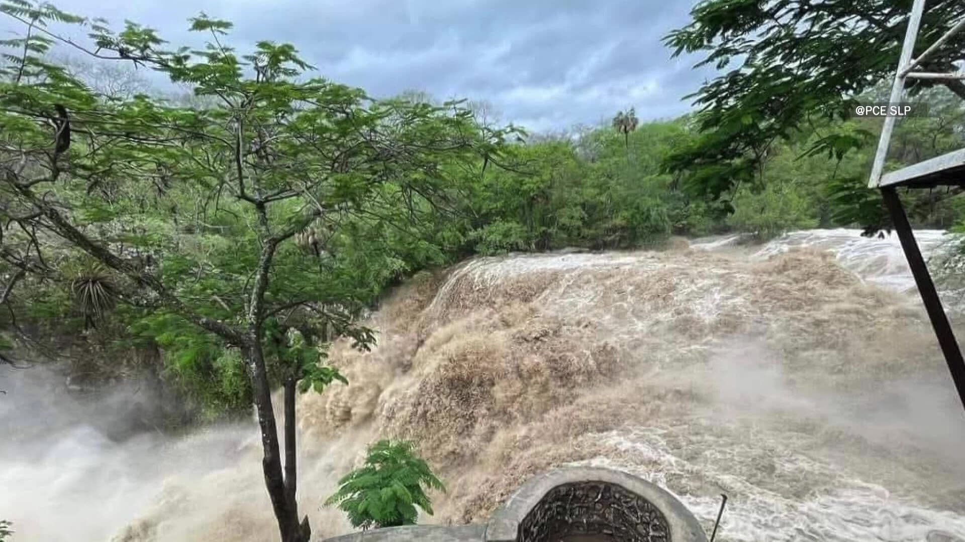 Cinco Parajes Permanecen Cerrados por Lluvias en San Luis Potosí