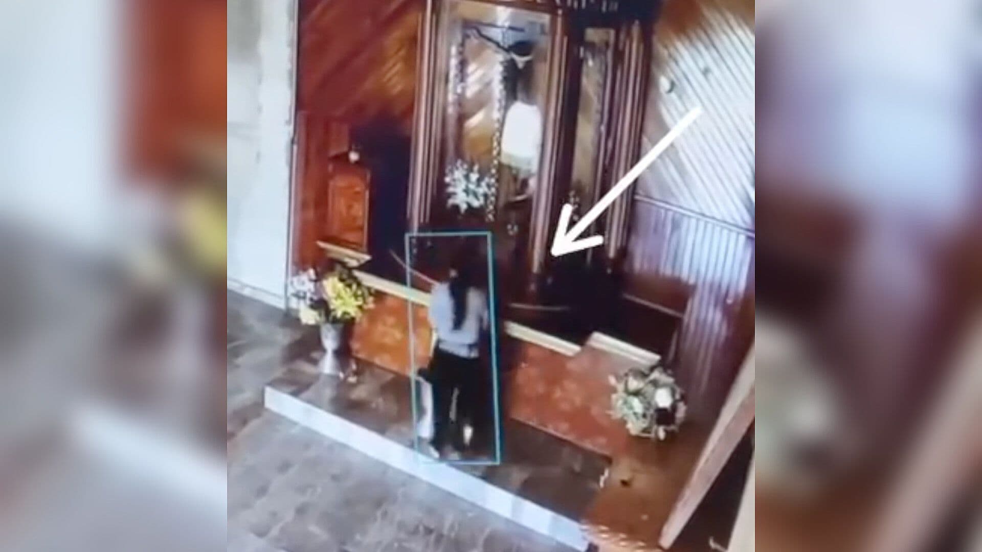 Video Momento Mujer Robo Dinero Lomisna Iglesia Templo Zautla Puebla