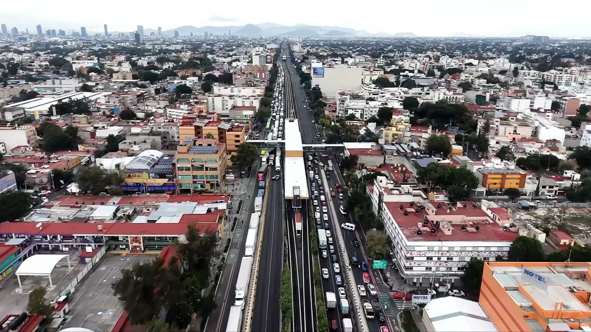 Desde el Aire: Bloqueo en Tlalpan Suma 3 Horas; Así se Ven Filas Kilométricas