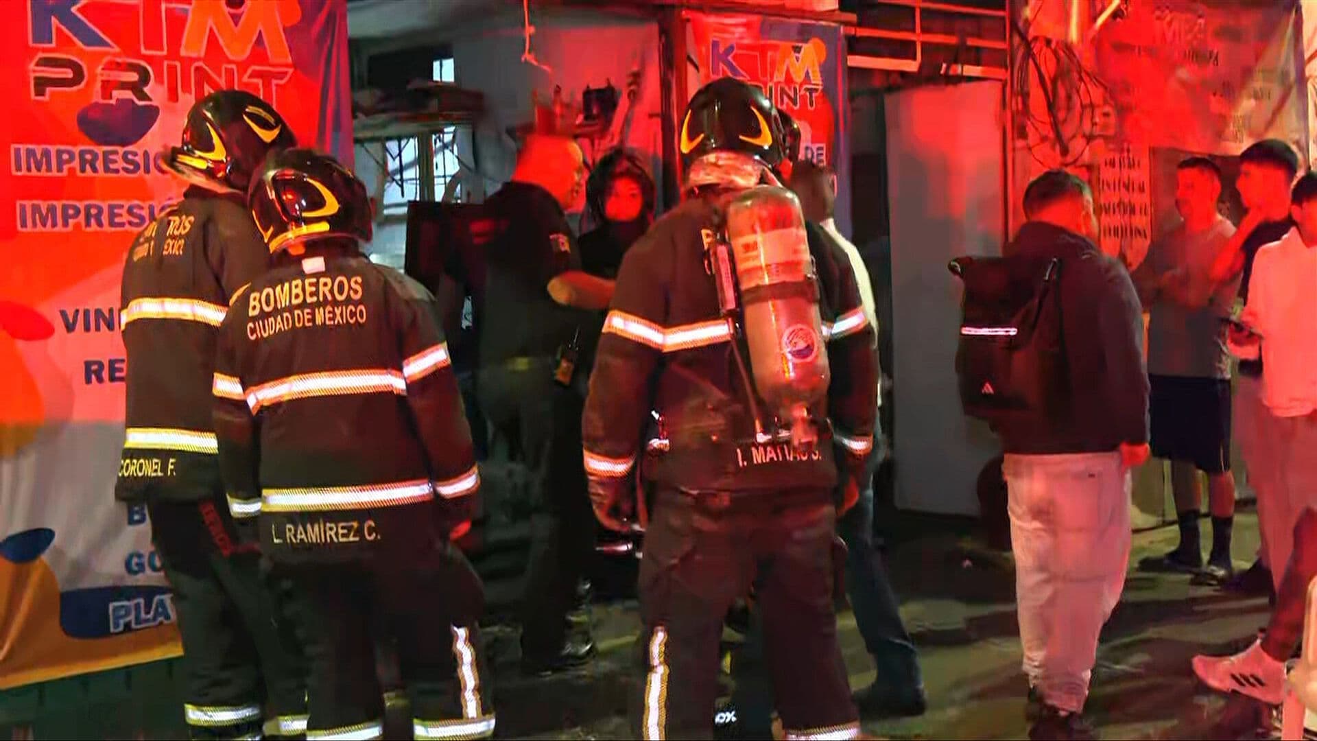 Bomberos Sofocan Incendio por Cortocircuito en Imprenta de la Colonia Obrera, CDMX